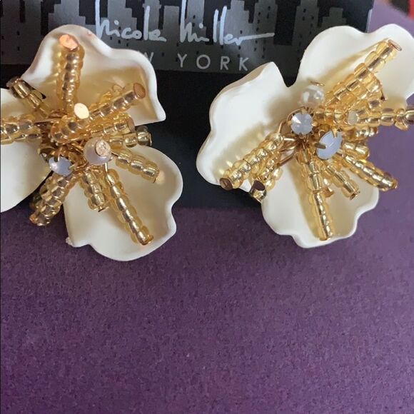 Flower earrings - Picture 2 of 2